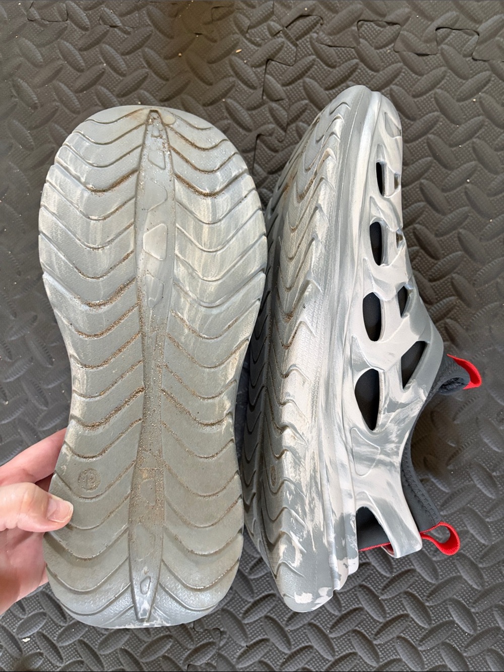 Ozark Trail Gray Athletic Water Shoes with Red Pull Tabs - Picture 5 of 5